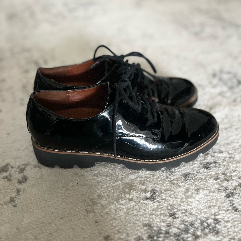 Vionic Black Patent Leather Loafers